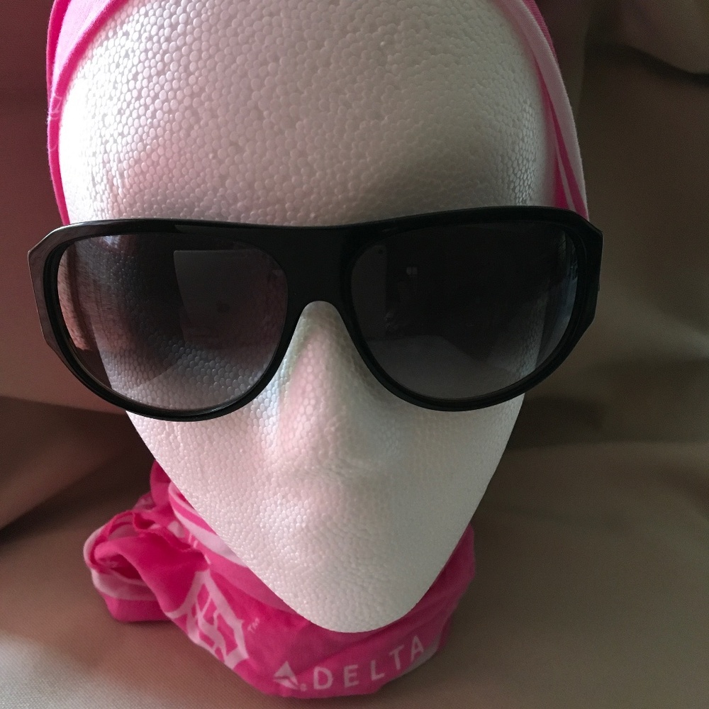 Judith Leiber Sunglasses